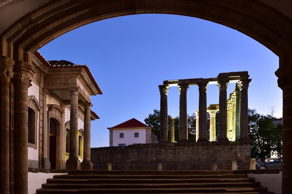 Pousada Convento De Evora Luaran gambar