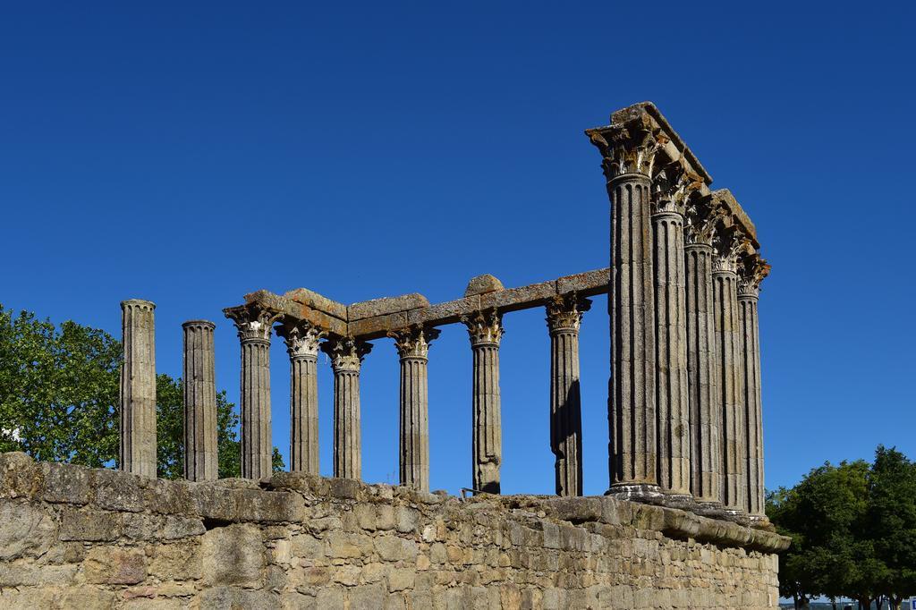 Pousada Convento De Evora Luaran gambar