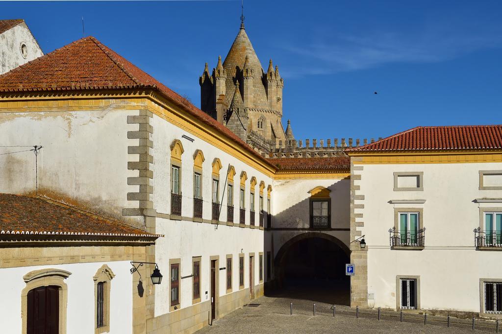 Pousada Convento De Evora Luaran gambar